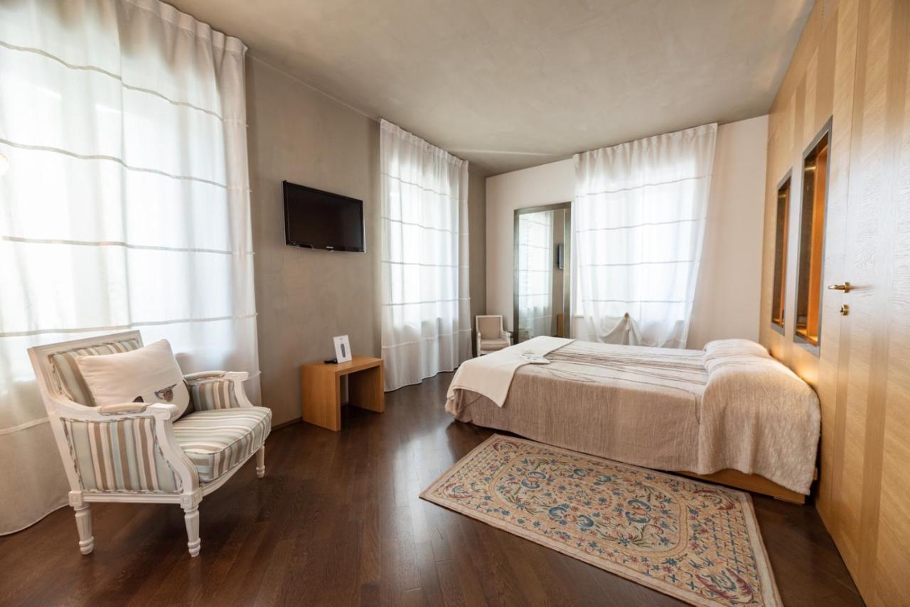 Hotel Suite Inn Ούντινε Εξωτερικό φωτογραφία